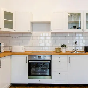 Cozy 2 Bedroom In Terez Boulevard. Budapest